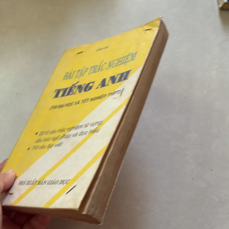 Bài tập trắc nghiệm Tiếng Anh / Vĩnh Bá 681266