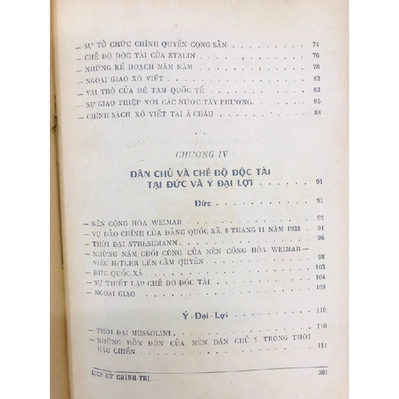 Lịch sử chính trị và bang giao quốc tế thế giới hiện nay - Hoàng Ngọc Thành ( trọn bộ 2 tập ) 126225