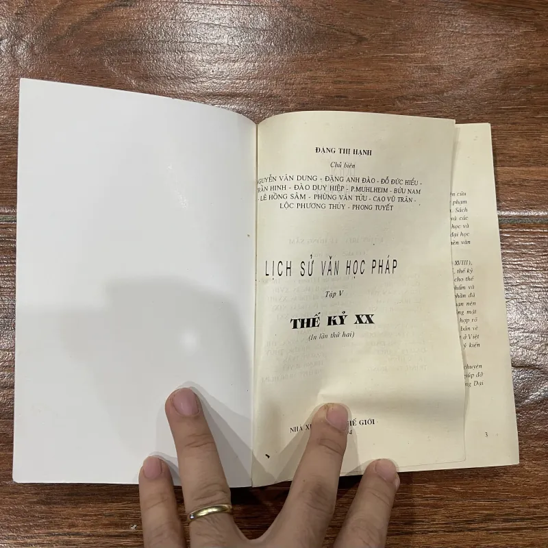 LỊCH SỬ VĂN HỌC PHÁP THẾ KỶ XX (k1) 766901