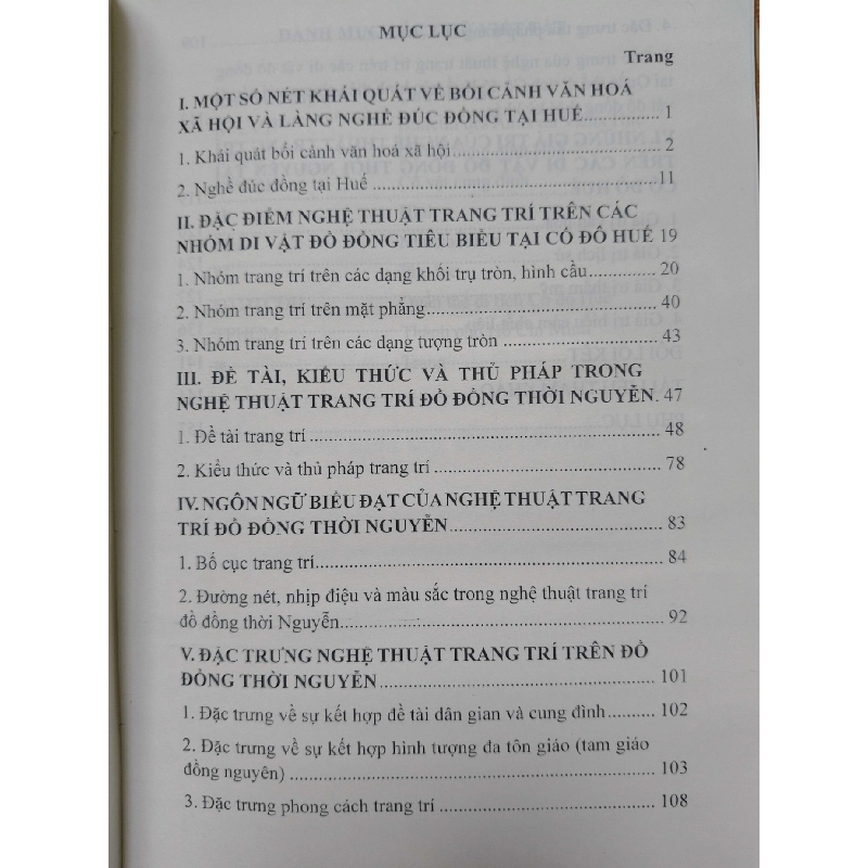 Nghệ thuật trang trí trên đồ đồng thời Nguyễn tại Huế L7 - 2022 - 221 trang LỊCH SỬ - CHÍNH TRỊ - TRIẾT HỌC ANTQ2012-138 737503
