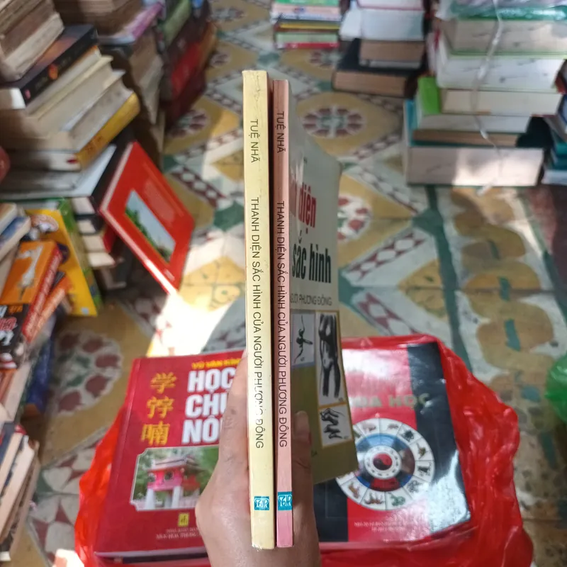 Combo 2c Thanh Diện Sắc Hình Của Người Phương Đông - Tuệ Nhã 702591