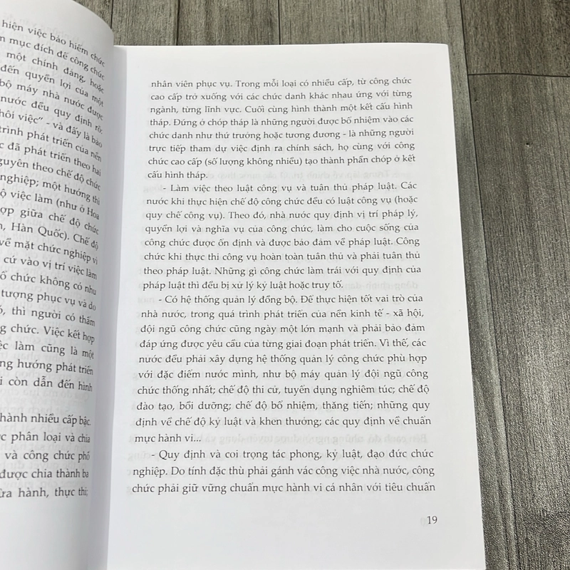 Pháp luật về công vụ, công chức của VN và 1 số nước trên thế giới. 1b1 545060