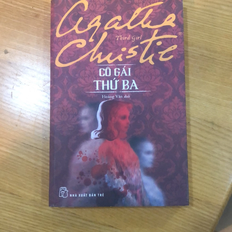 Cô gái thứ ba- Agatha Christie 322934