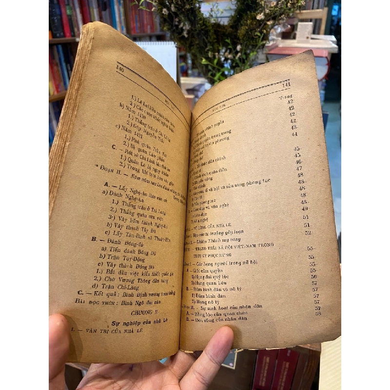 Sử Việt Nam, Đệ Lục - Lê Hữu Thu 931977