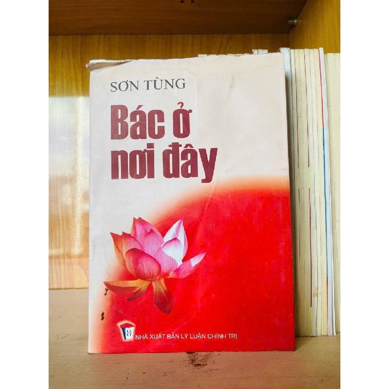 Bác ở nơi đây - Sơn Tùng - VĂN HỌC - VAVO2911-214 Rebooks.vn 938986