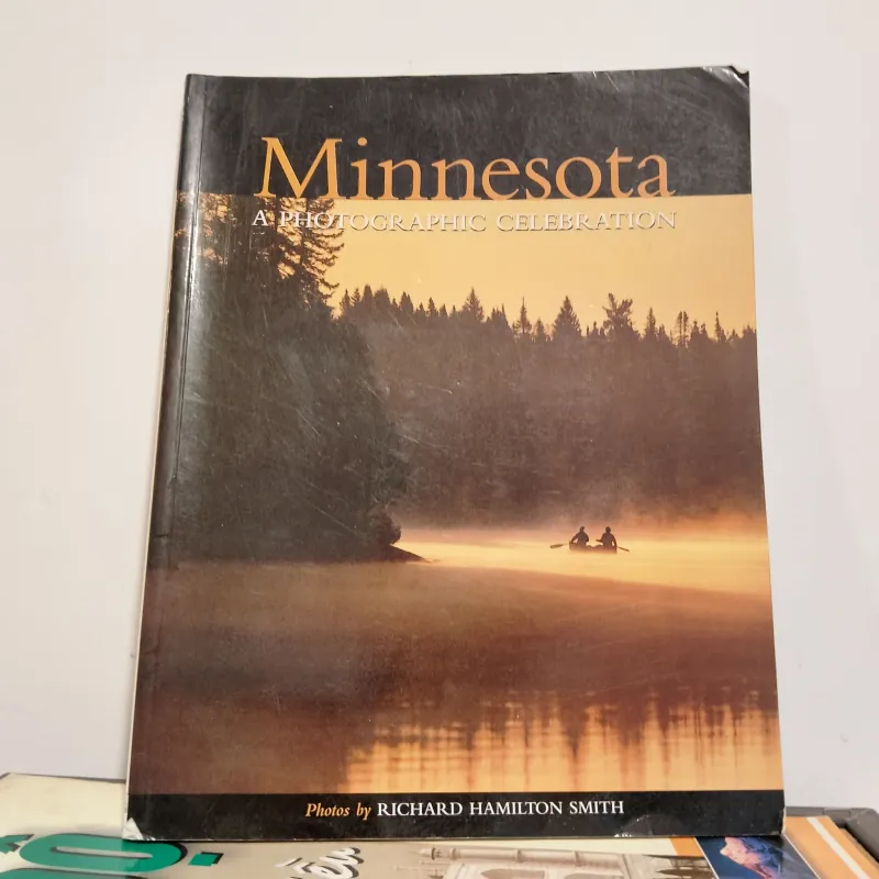 Minnesota - A Photographic Celebration (by Richard Hamilton Smith) 752335