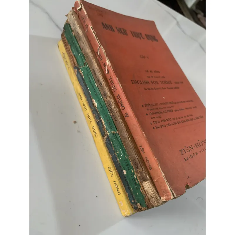 Bộ sách Anh ngữ thực dụng, 5 cuốn 1-5, Lê Bá Kông 701583