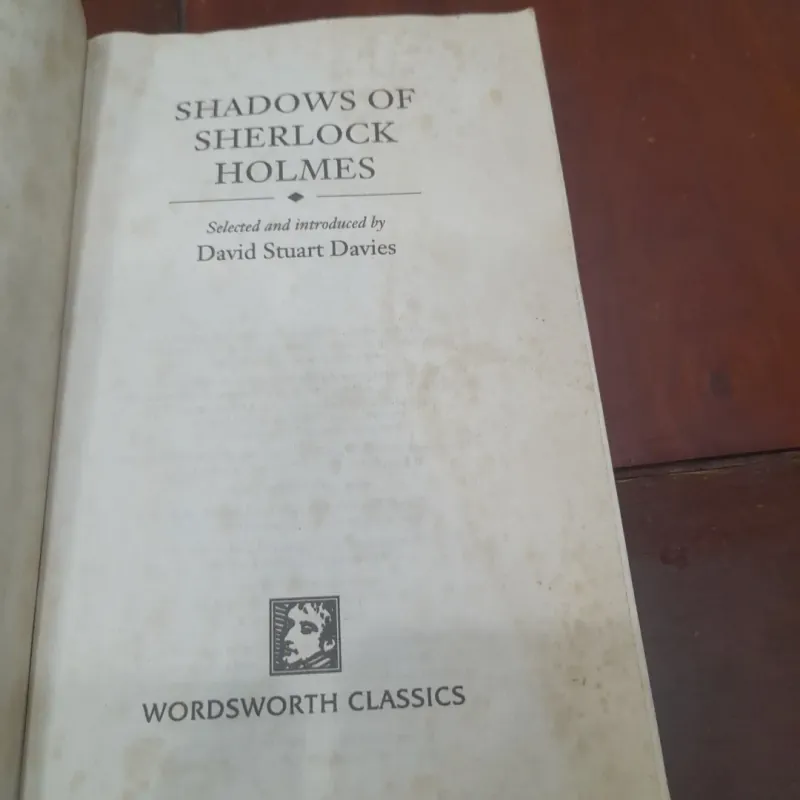 Wordsworth Classics - SHADOWS OF SHERLOCK HOLMES 796324