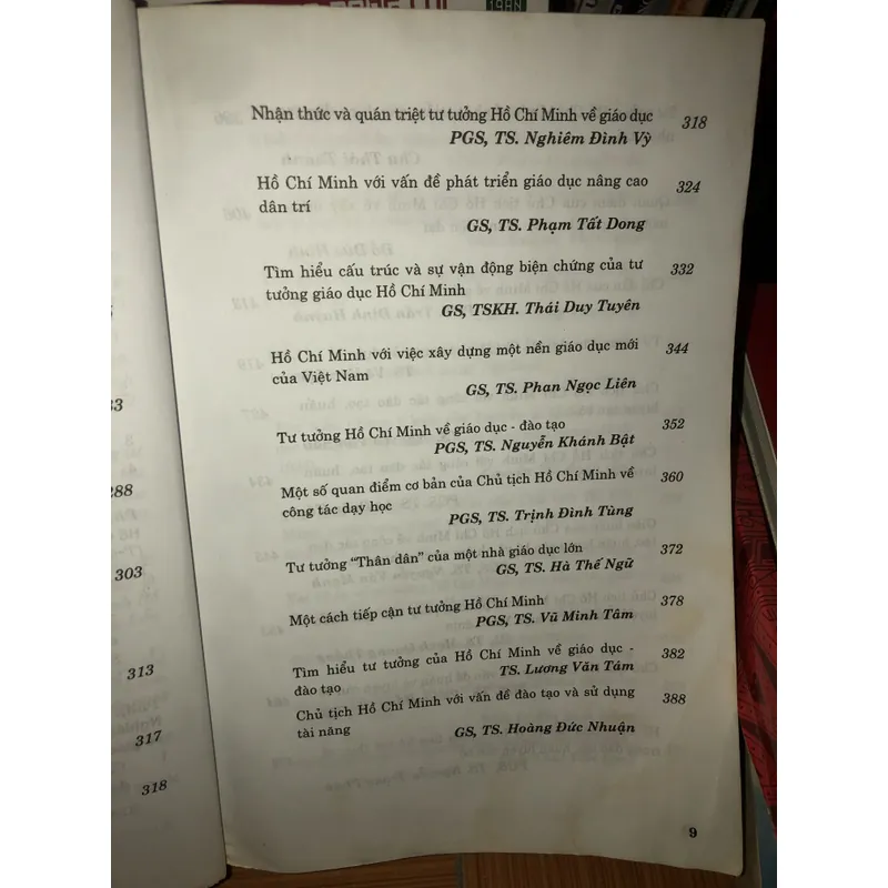 Hồ Chí Minh về giáo dục và đào tạo  721049