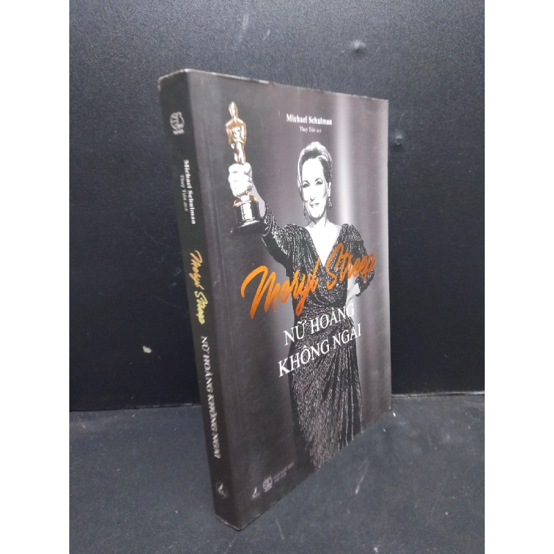 Nữ hoàng không ngai năm 2018 mới 90% bẩn HCM0203 phụ nữ 913183