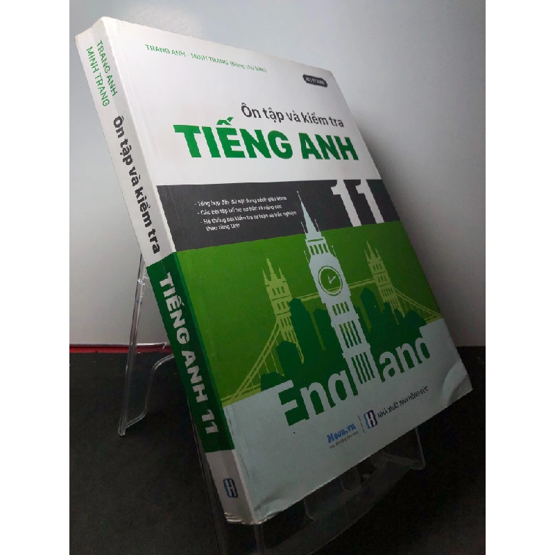 Ôn tập và kiểm tra triếng anh 11 2022 mới 85% bẩn nhẹ Trang Anh HPB2808 HỌC NGOẠI NGỮ 350260