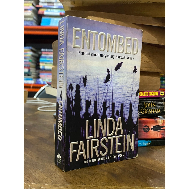 Entombed - Linda Fairstein 507503