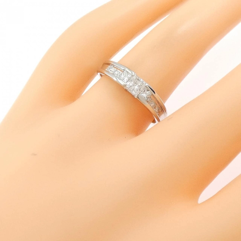 Nhẫn kim cương PT900 0.344CT - Hàng hiệu Authentic 851101