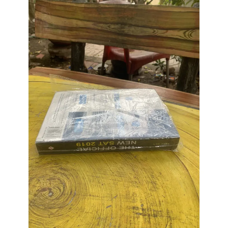 COMBO THE OFFICIAL SAT 2019 & 10 PRACTICE TEST FOR THE SAT 2023 799981