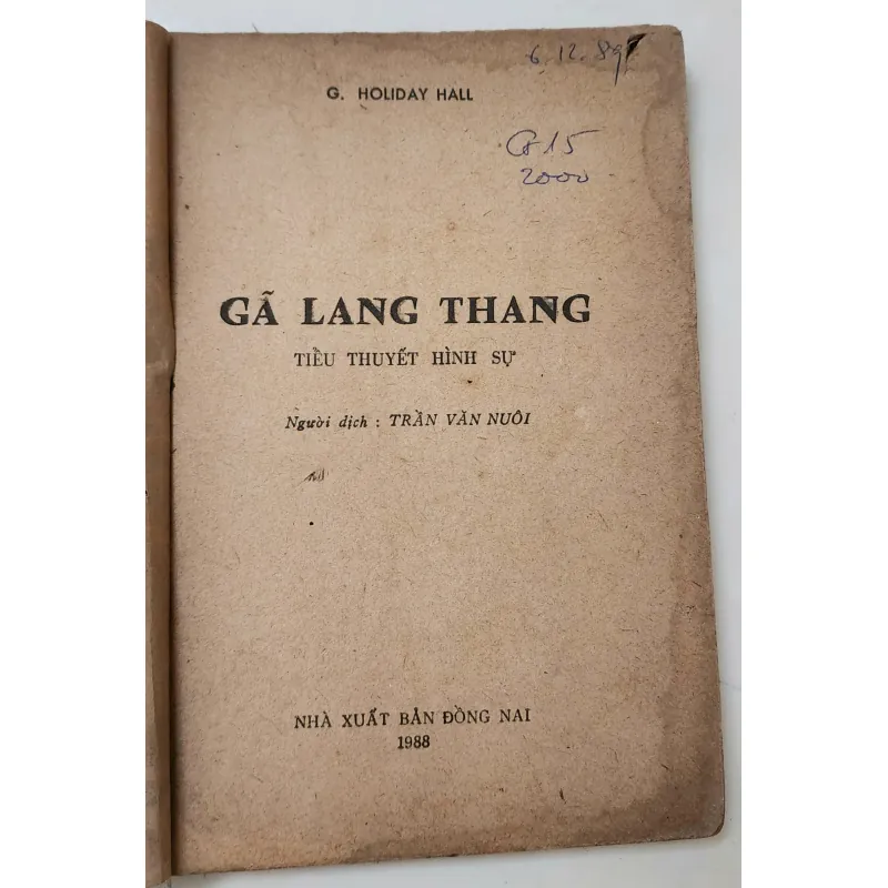 Truyện trinh thám hình sự cổ điển: GÃ LANG THANG (G. Holiday Hall) 759567