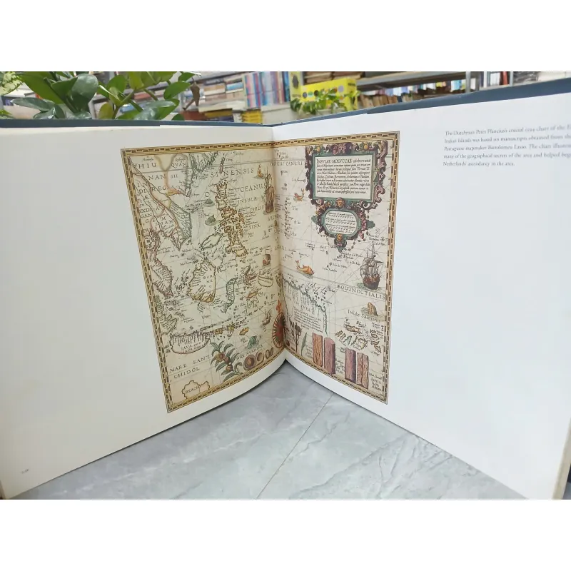 MAPPING THE SILK ROAD AND BEYOND 558154