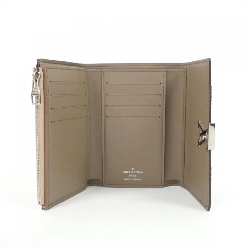 Ví Louis Vuitton Trillon Portefeuille Capucines Compact M62156 622216