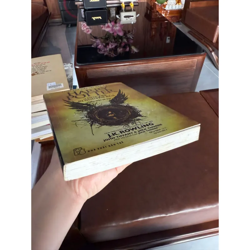 Harry Potter và Đứa Trẻ Bị Nguyền Rủa (Phần 1 & 2) – Phiên Bản Đặc Biệt 976012