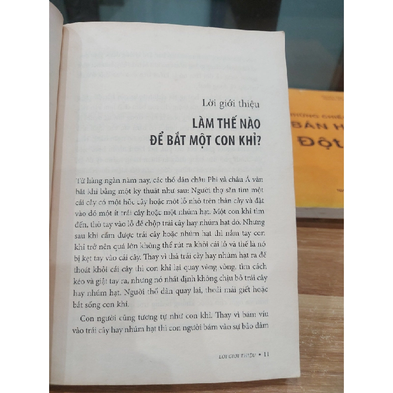 lợi thế BẤT CÔNG – ROBERT T. KIYOSAKI 552939
