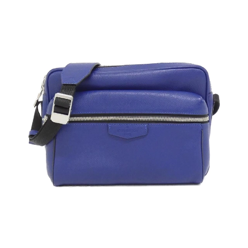 Túi đeo chéo ngoài trời Louis Vuitton Taiga PM M33437 612669