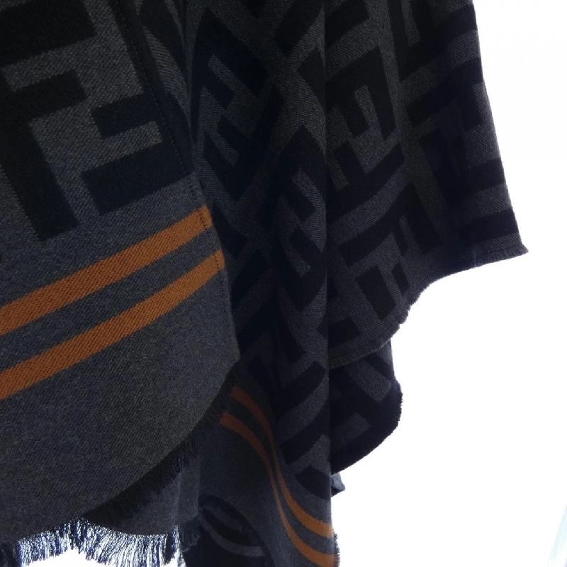 【Mã giảm giá】FENDI Cape 640993