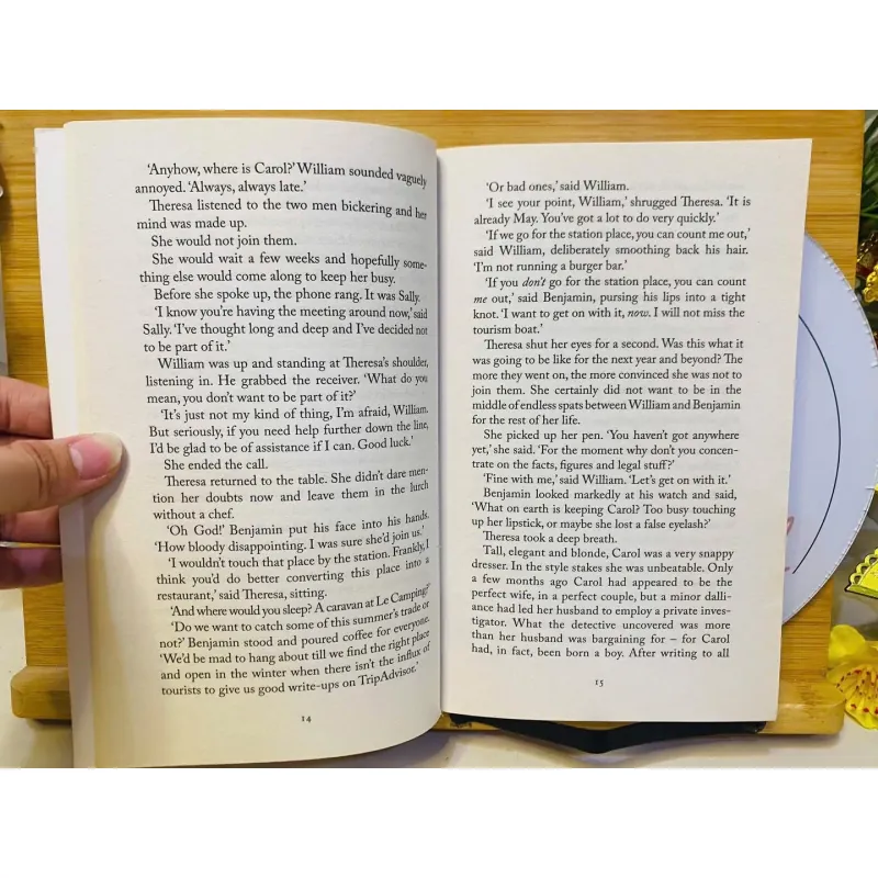 [Sách tiếng Anh 2hand] Like new 90% - 🇫🇷 Nice Work (If You Can Get It) – Celia Imrie 🥖 960714