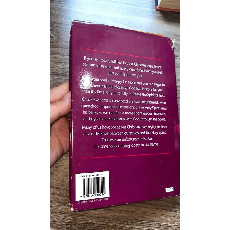 Flying Closer to the Flame: A Passion for the Holy Spirit
Charles R. Swindoll 728883