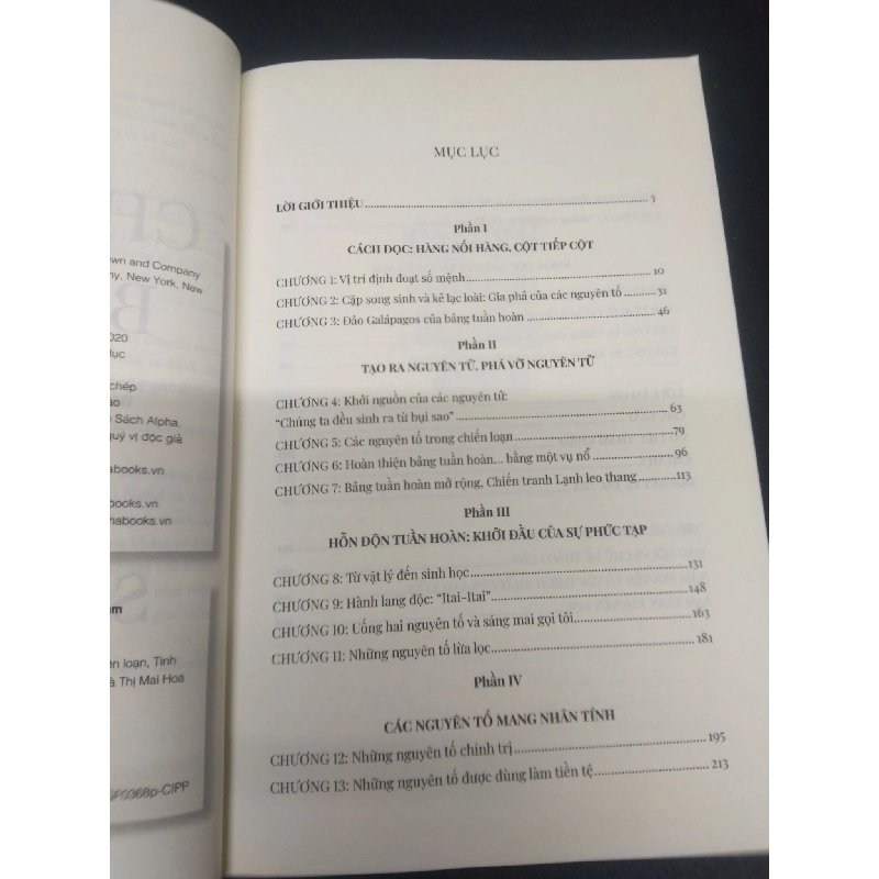 Chiếc thìa biến mất Sam Kean 2020 mới 90% bẩn bìa tróc gáy nhẹ HCM2504 hóa học, khoa học 914032