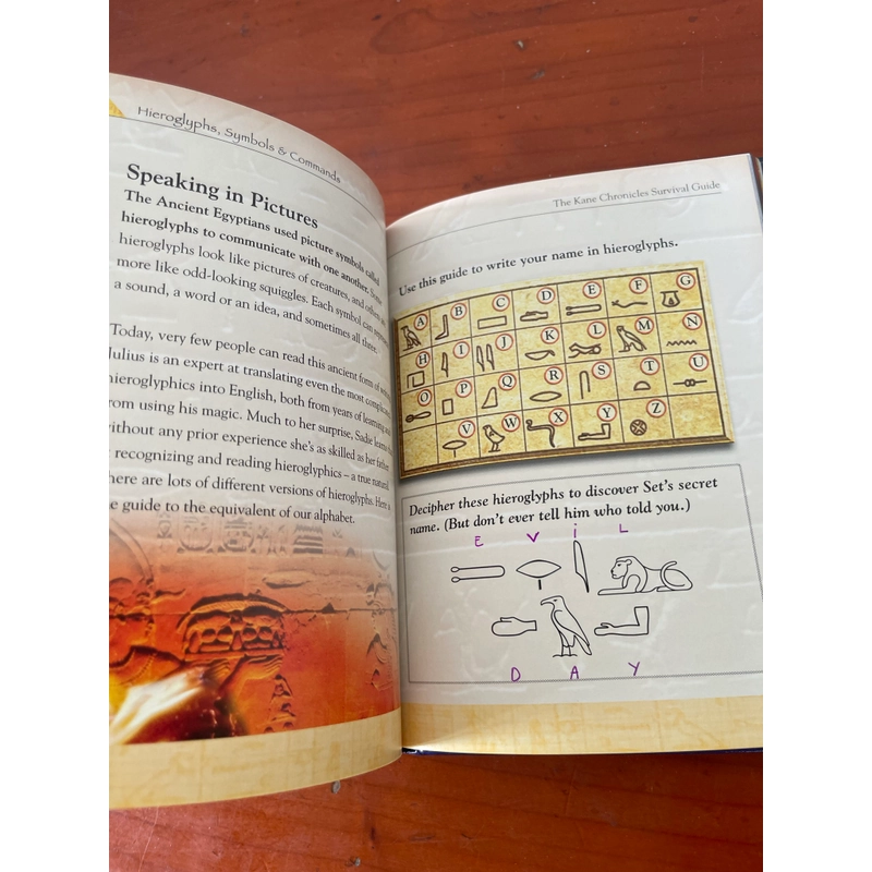 Survival guide Rick Riordan 539571
