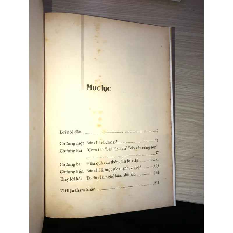 Một nền báo chí phẳng  737049