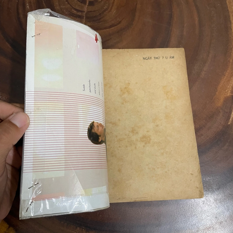 II Tựa sách: Ngày Thứ 7 U Ám (Tiểu thuyết) - Trần Văn Tuấn - 1988 462888
