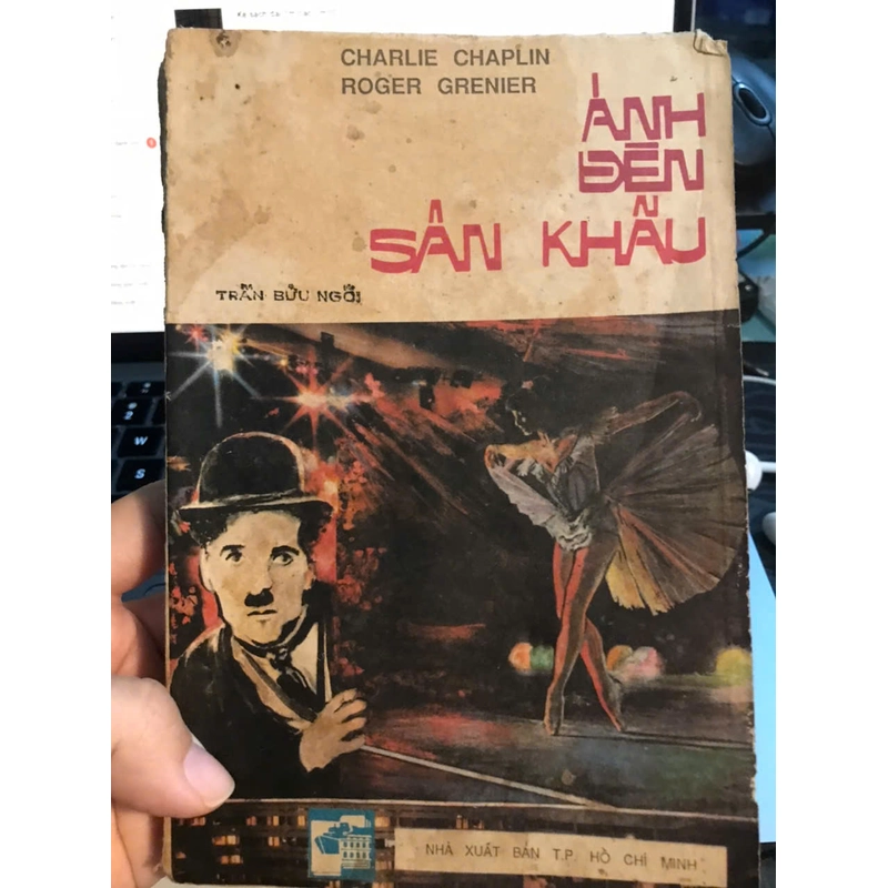 Sách xưa U40 tuổi - Sạc lô In 1988  - Ánh đèn sân khấu 354977