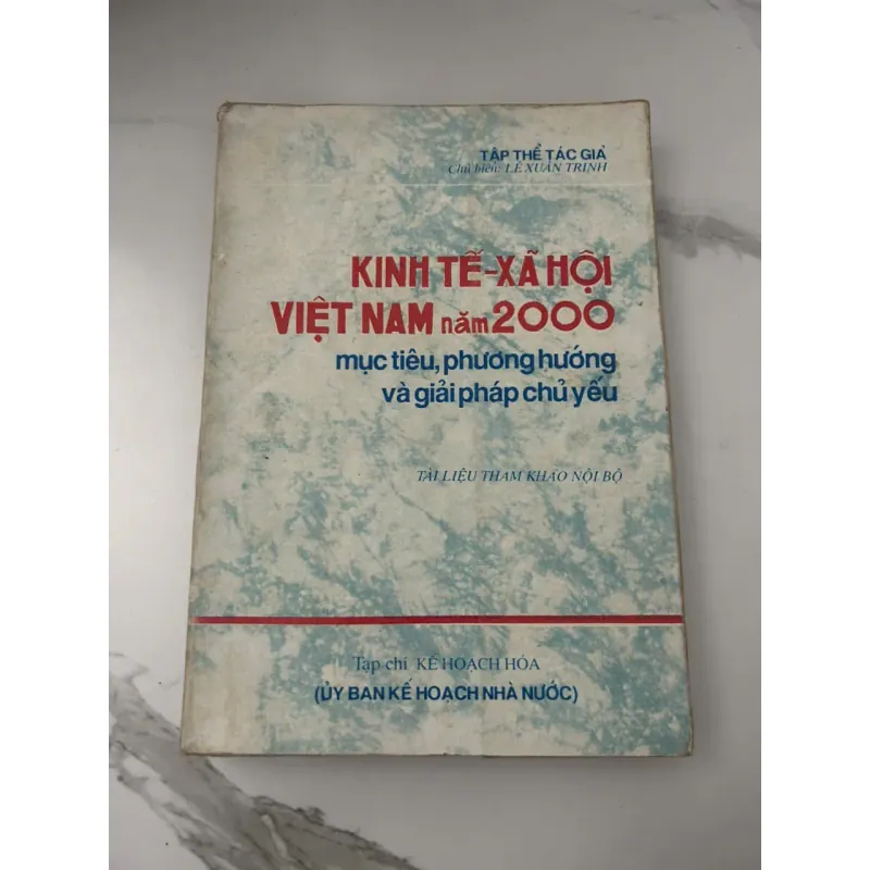 KINH TẾ-XÃ HỘI VIỆT NAM năm 2000... - Lê Xuân Trinh (Chủ biên) - Sách kinh tế 657099