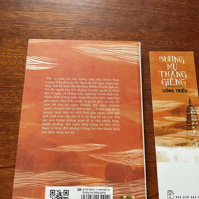 II Tiểu Thuyết Lịch Sử: Sương Mù Tháng Giêng - Uông Triều - 2015 517142