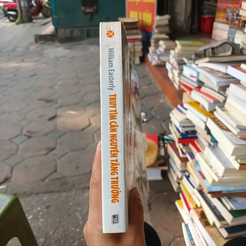 Truy Tìm Căn Nguyên Tăng Trưởng - William Easterly 737962