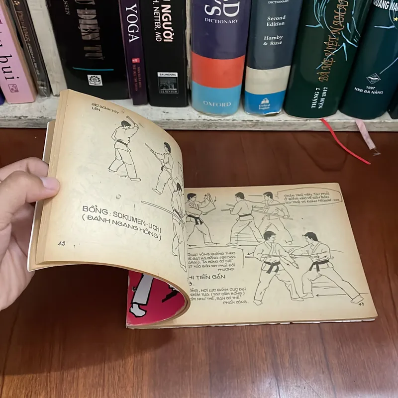 II Võ Thuật Tinh Hoa: Kỹ Thuật Chiến Đấu Tự Vệ _ Tự Luyện Lưỡng Tiết Côn - 1991 559409