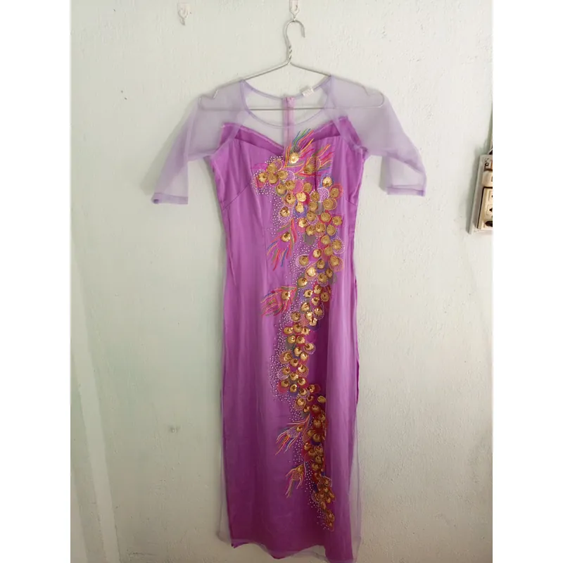 Pass 12 áo dài cá nhân em vừa bán vừa cho ạ. 713169