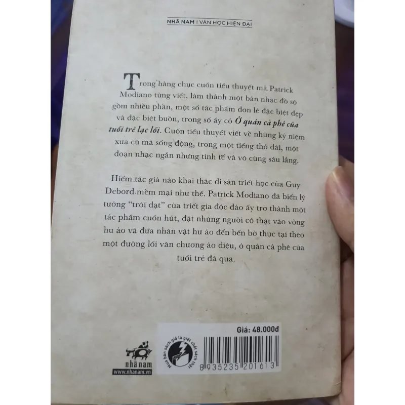 Ở quán cà phê của tuổi trẻ lạc lối  927886