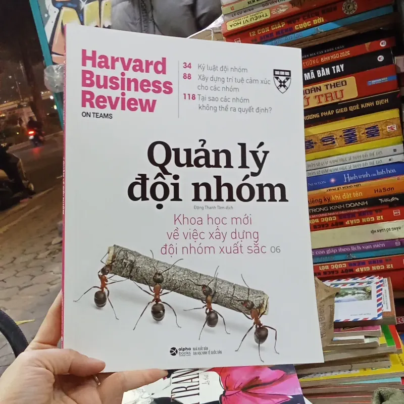 Bộ sách theo chủ đề ấn phẩm dành cho Lãnh đạo và Quản lý  796273