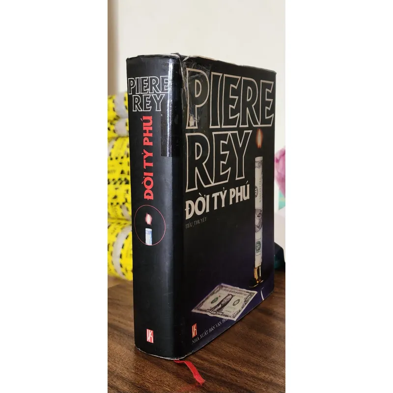 Tiểu thuyết ĐỜI TỶ PHÚ - tác giả Pierre Rey 704168