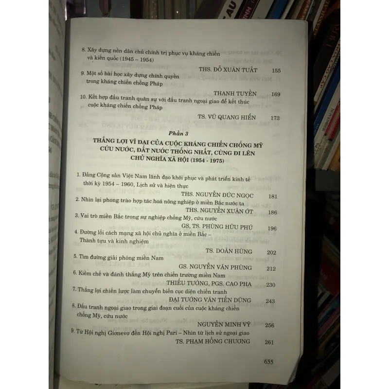 Việt Nam trên con đường lớn bản hùng ca thế kỷ XX - PGS,TS. Triệu Quang Tiến 717558