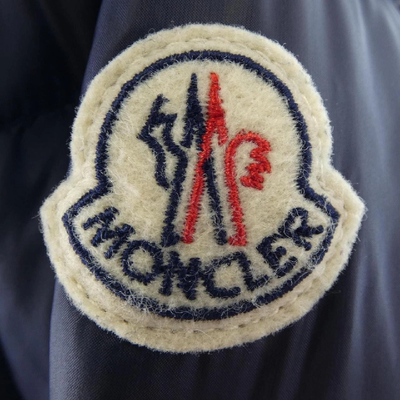 Áo khoác lông vũ MONCLER 639696