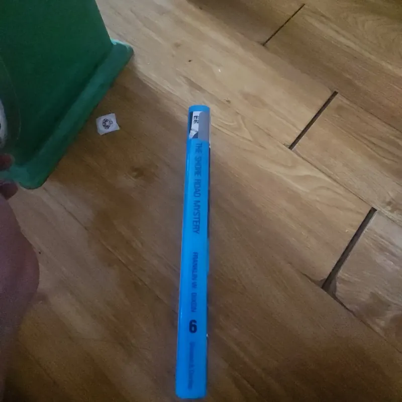 The Hardy Boy The Shore Road Mystery 6 (bìa cứng)Giá 20k  604002