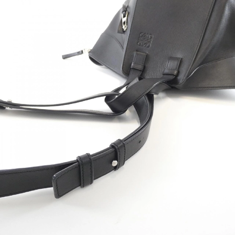 Túi đeo vai Loewe Hammock Small 387 30 S35 612095