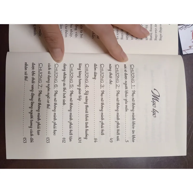 Đừng chỉ đẹp mà không hiểu chuyện - Có bookmark - Sách cũ 642937