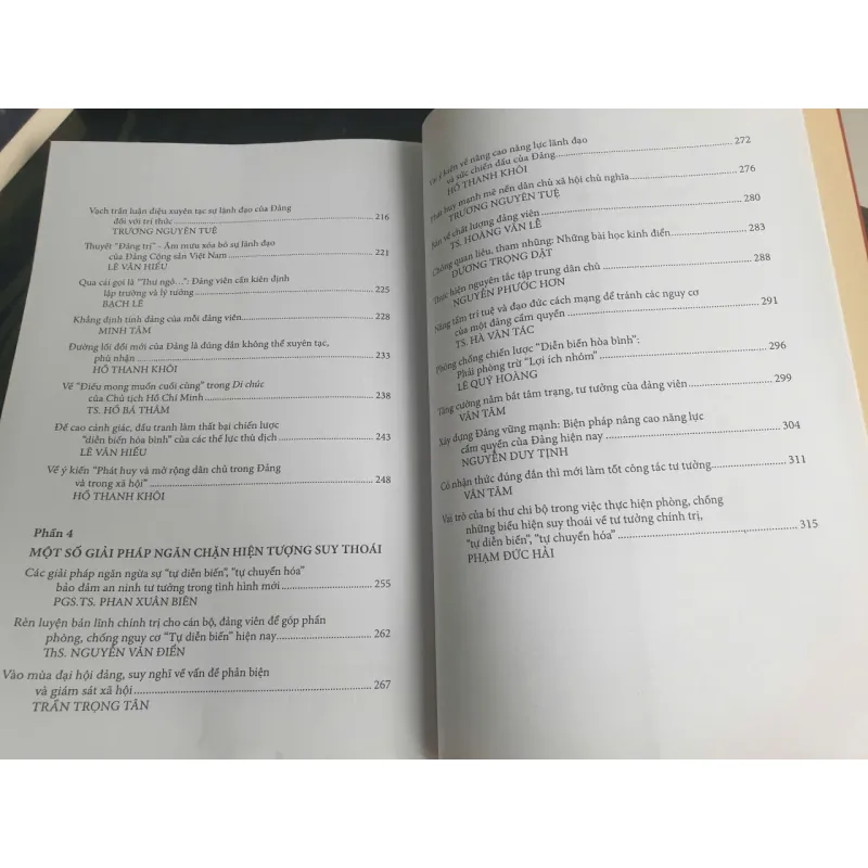 Góp Phần Ngăn Chặn Các Hiện Tượng Suy Thoái Và Đấu Tranh Chống Các Quan Điểm Sai Trái 695626