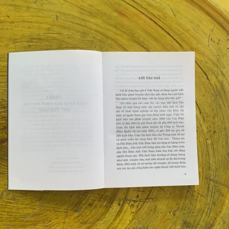 VIẾT KỊCH BẢN PHIM TRUYỆN - LÊ NGỌC MINH  1031344