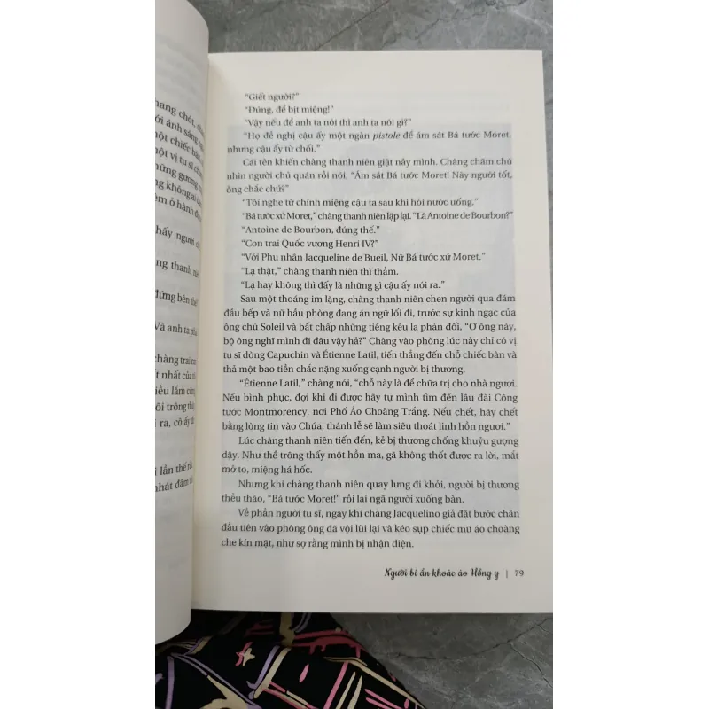 NGƯỜI BÍ ẨN KHOÁC ÁO HỒNG Y - NGUYỄN ĐĂNG THUẦN 738829