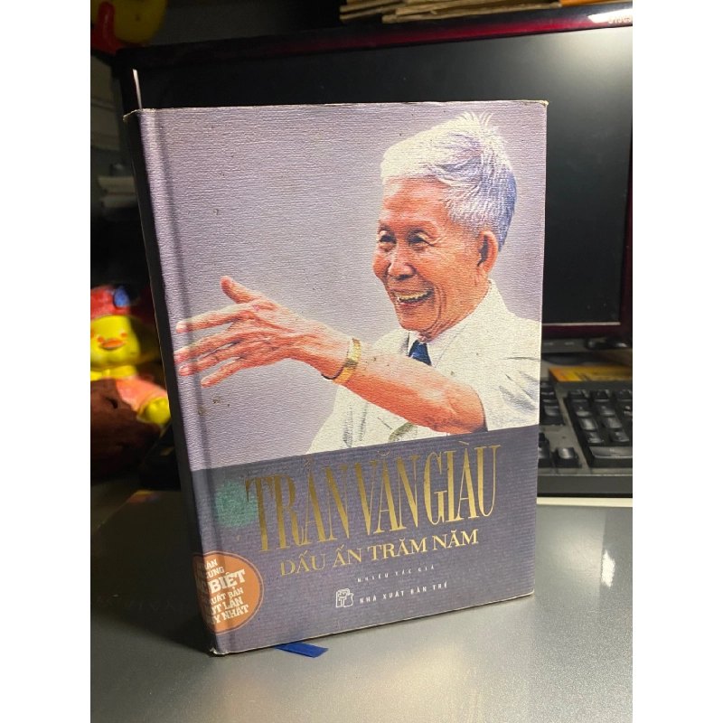 Trần Văn Giàu dấu ấn trăm năm (bìa cứng) sách lưu kho có ố Sách Danh nhân STB0302 909617