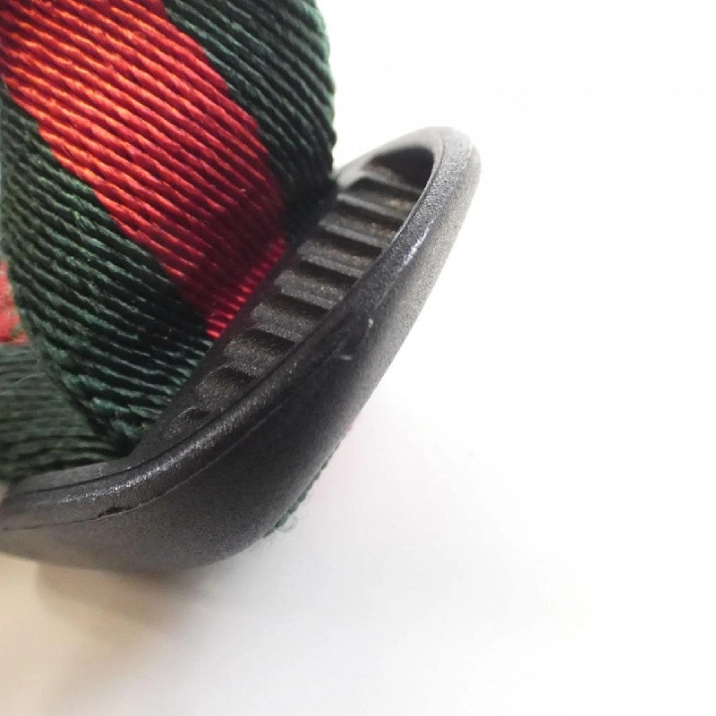 Túi đeo hông Gucci 311159 608353